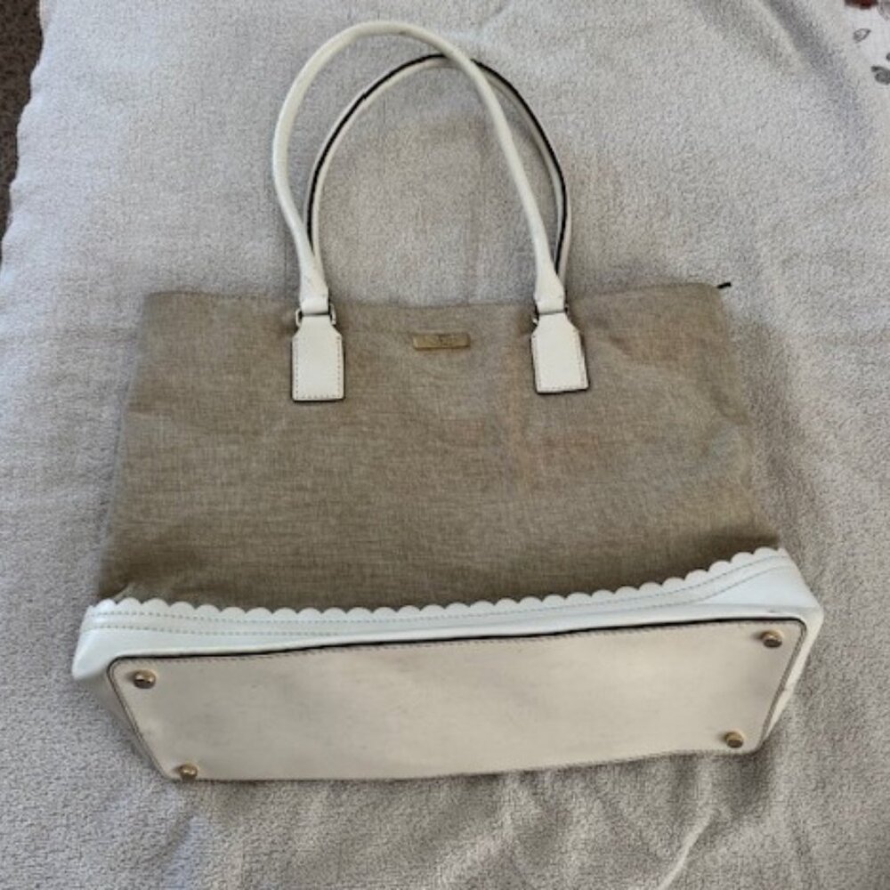 Kate Spade Tan and White Tote Bag